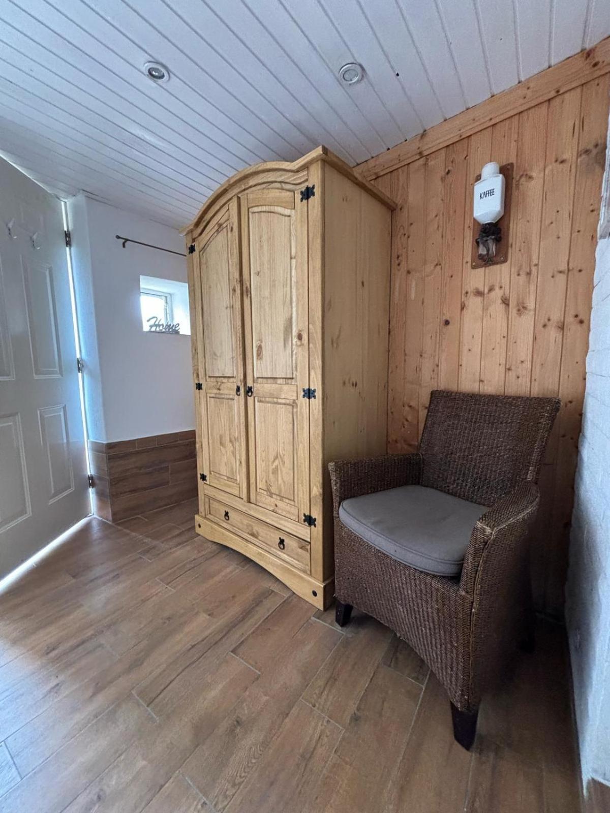 Apartman Karin Rovensko pod Troskami Eksteriør billede